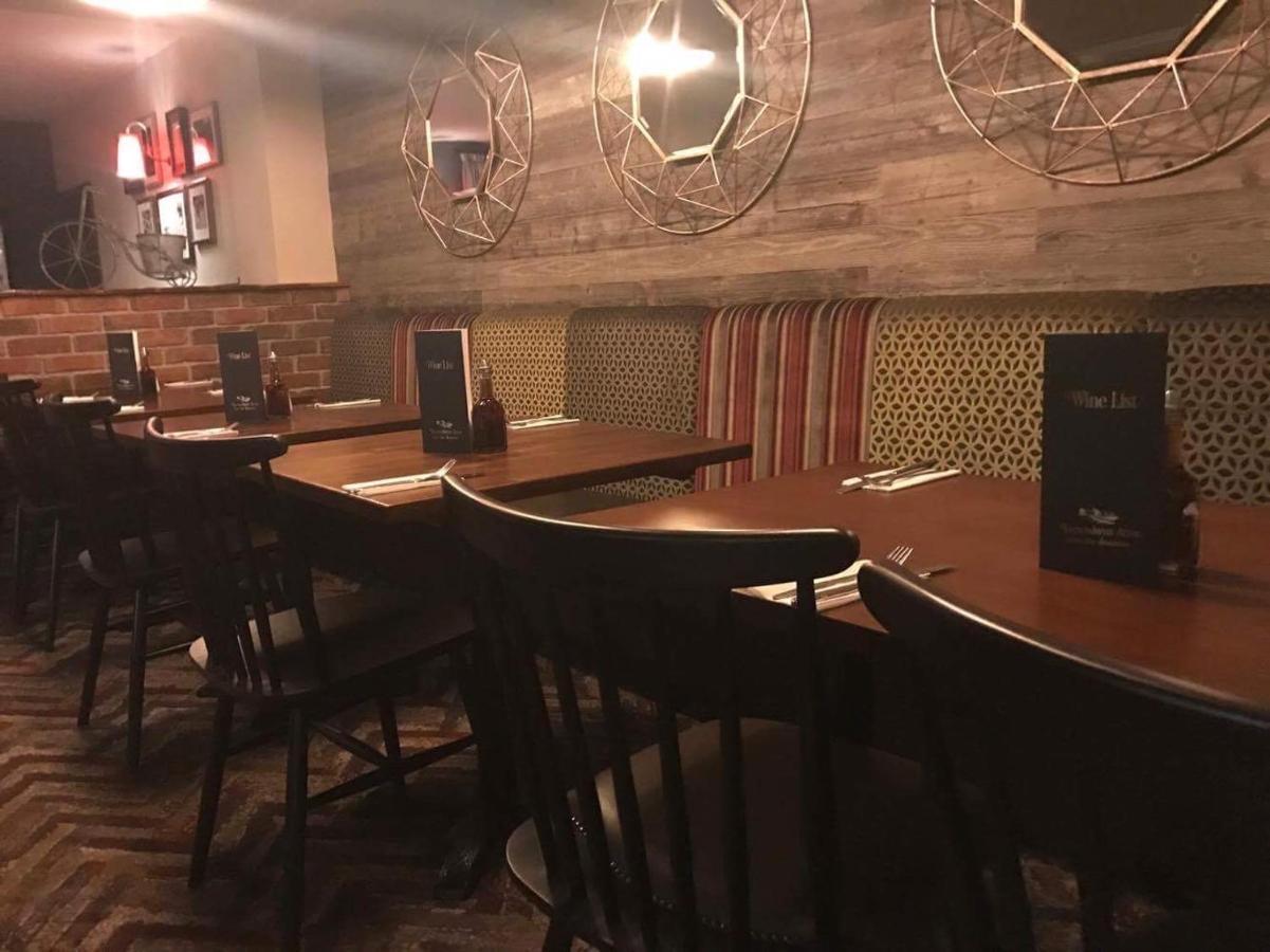 The Ynyscedwyn Arms Hotel 스완지 외부 사진